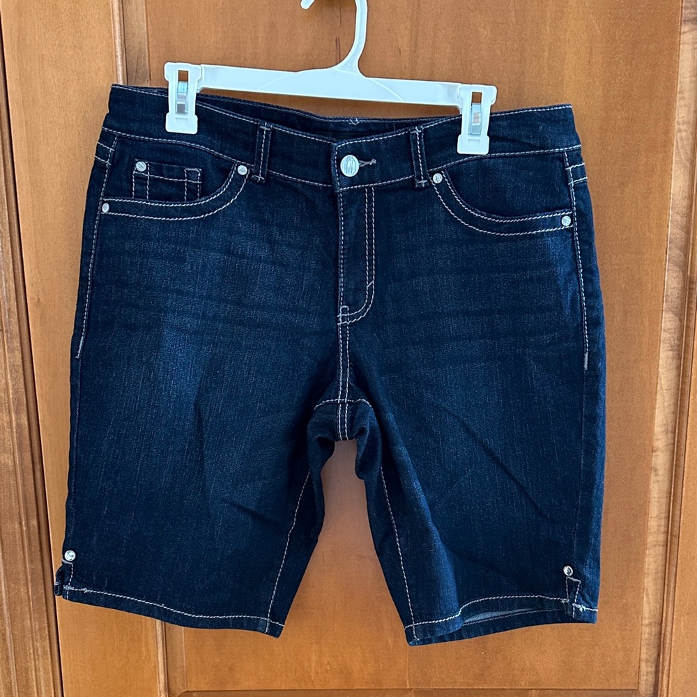 Nine West Indigo Denim Jean Shorts Jorts with Bling Accents Size 10